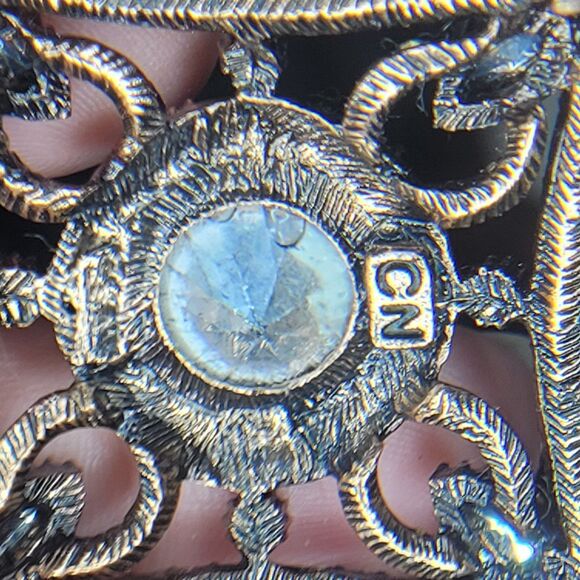 3 RARE Rara Avis Iris Apfel Murder On Orient Express Brooch Gold READ Tone - Picture 10 of 15